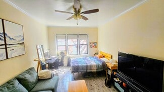 403 E 73rd St, New York, NY 10021
