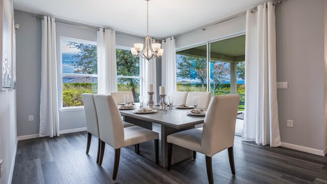 2049 Ashwood Bluff Dr, Ocoee, FL 34761 - photo 4