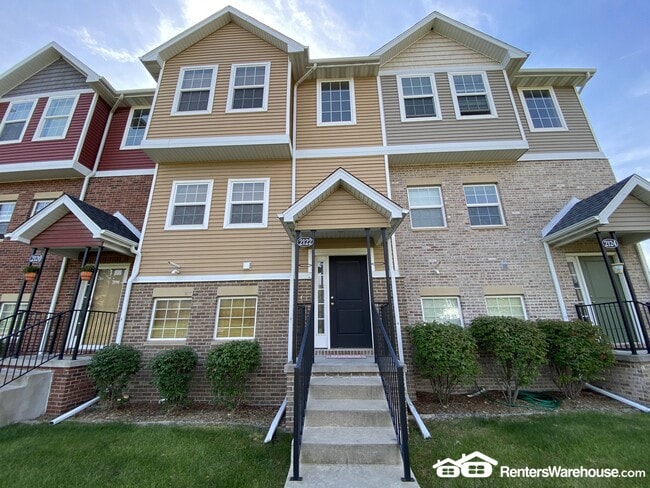 2122 High St, Des Moines, IA 50312 - photo 3