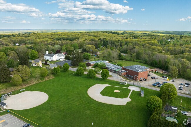 Charlton Elementary School provides a well-rounded education and promotes academic excellence.