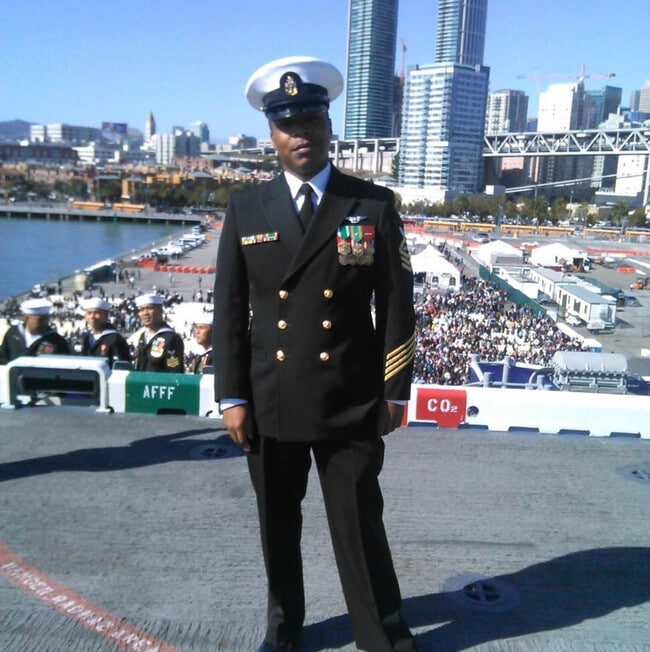 Agent Photo