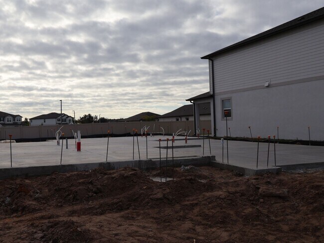 3180 Fall Harvest Dr, Zephyrhills, FL 33540 - photo 4