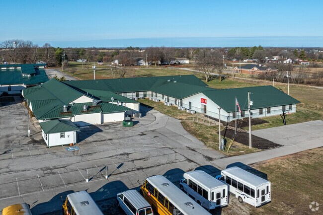 Ozark Catholic Academy has a student-teacher ratio of 10 to 1.