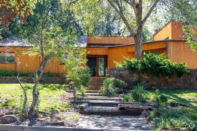 Contemporary homes are scattered throughout Livingston Park.