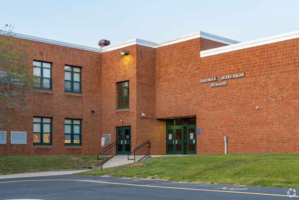 479 students in grades K-5 pass through the doors of Thomas Jefferson Elementary School.