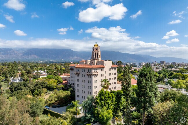 The former Vista del Arroyo Hotel is a great example of the historic architecture of the area.