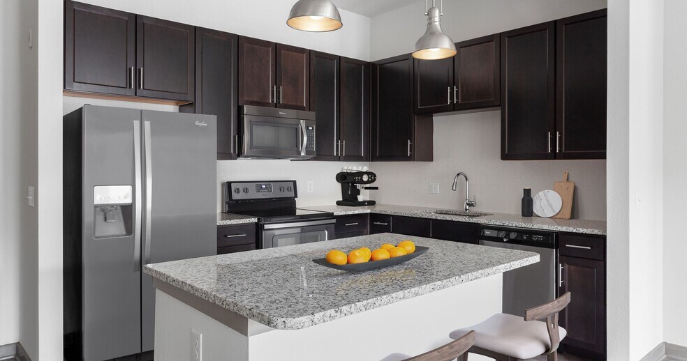 Crest at Park Central 7929 Churchill Way, Dallas, TX