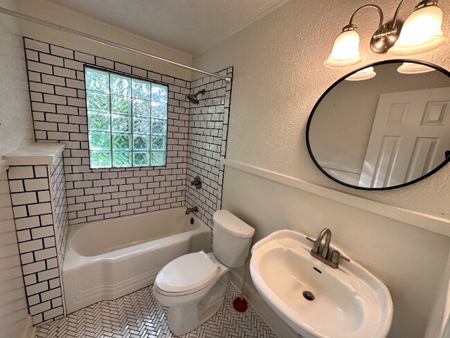 1338 S Pittsburg Ave, Tulsa, OK 74112 - photo 6