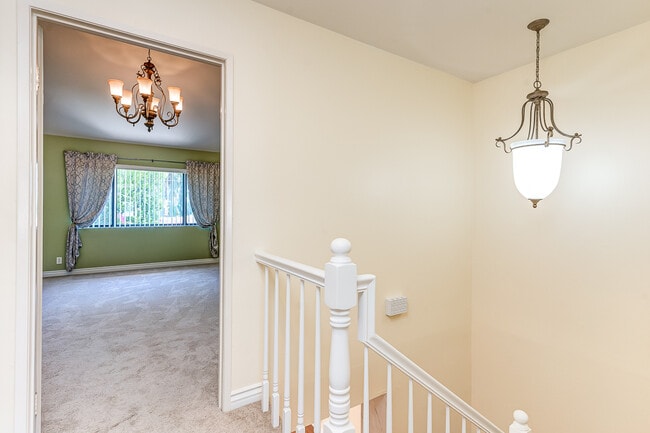 11102 Woodruff Ave unit 10, Downey, CA 90241 - photo 7