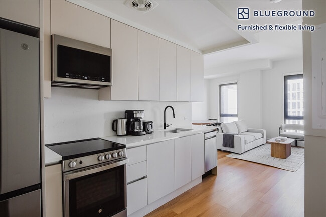 130 Hope St unit FL6-ID1711, Brooklyn, NY 11211 - photo 6