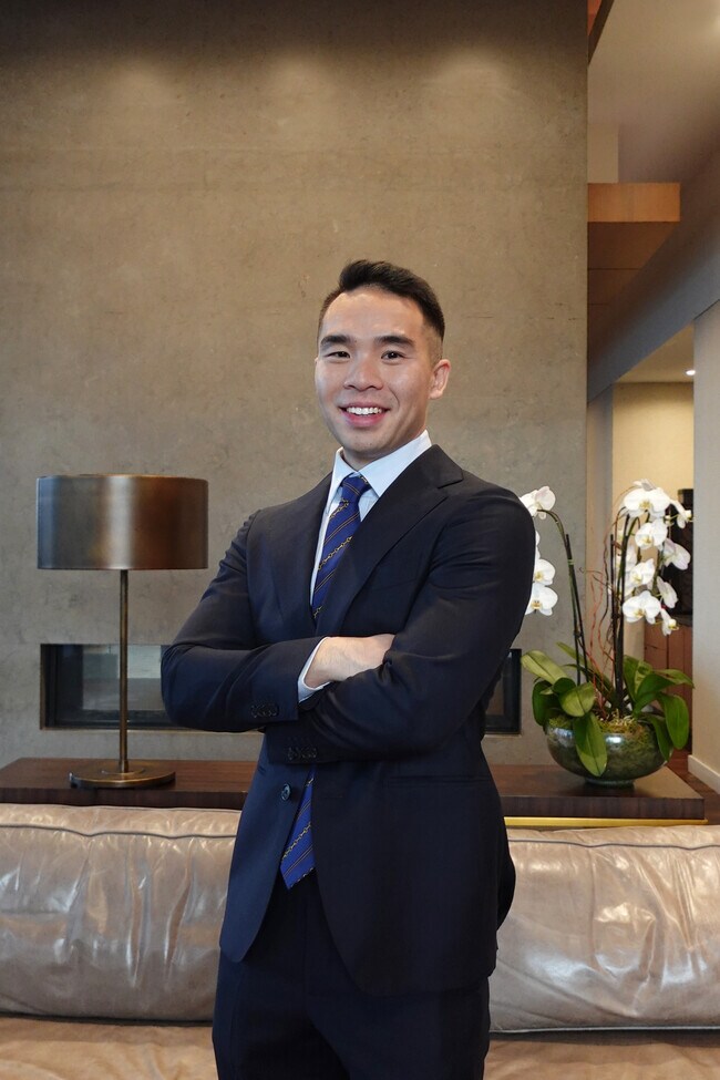 Agent Photo