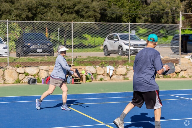 Samarkand has great volleyball courts.