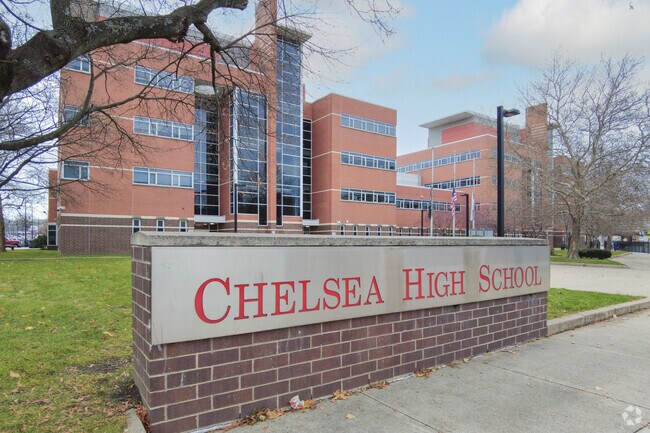 Chelsea High School serves students in Broadway.