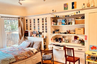 2738 Parker St, Berkeley, CA 94704