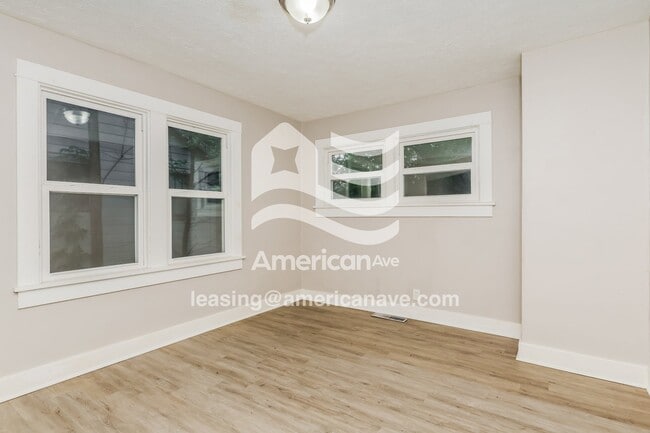 329 Pointview Ave, Dayton, OH 45405 - photo 6