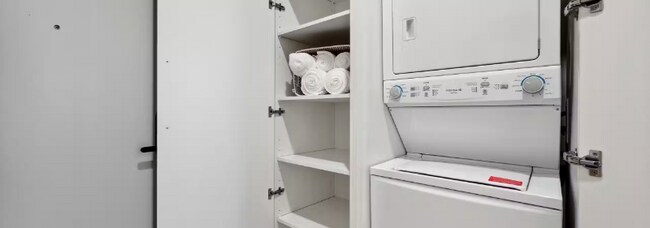 814 N Wells St, Chicago, IL 60610 - photo 4