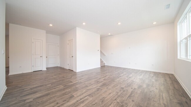 6216 Cascades Dr, Whitestown, IN 46075 - photo 5