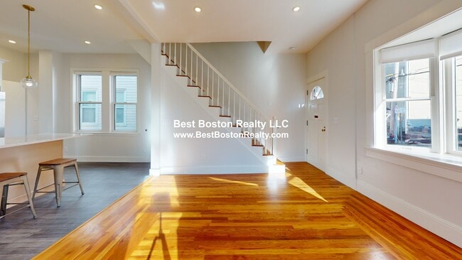 341 Norfolk St, Cambridge, MA 02139 - photo 7