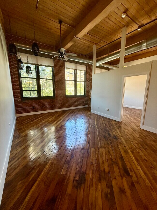 99 Allen St Unit 207, Woonsocket, RI 02895