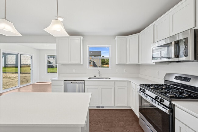 54759 Heron Cir, Chesterfield, MI 48047 - photo 3