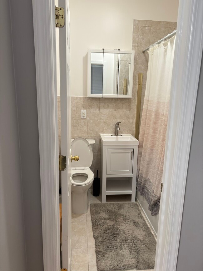 9706 Metropolitan Ave unit 2F, Forest Hills, NY 11375 - photo 3
