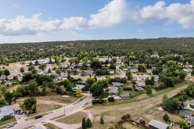 West Rapid City is the perfect place for nature lovers and outdoor enthusiasts.