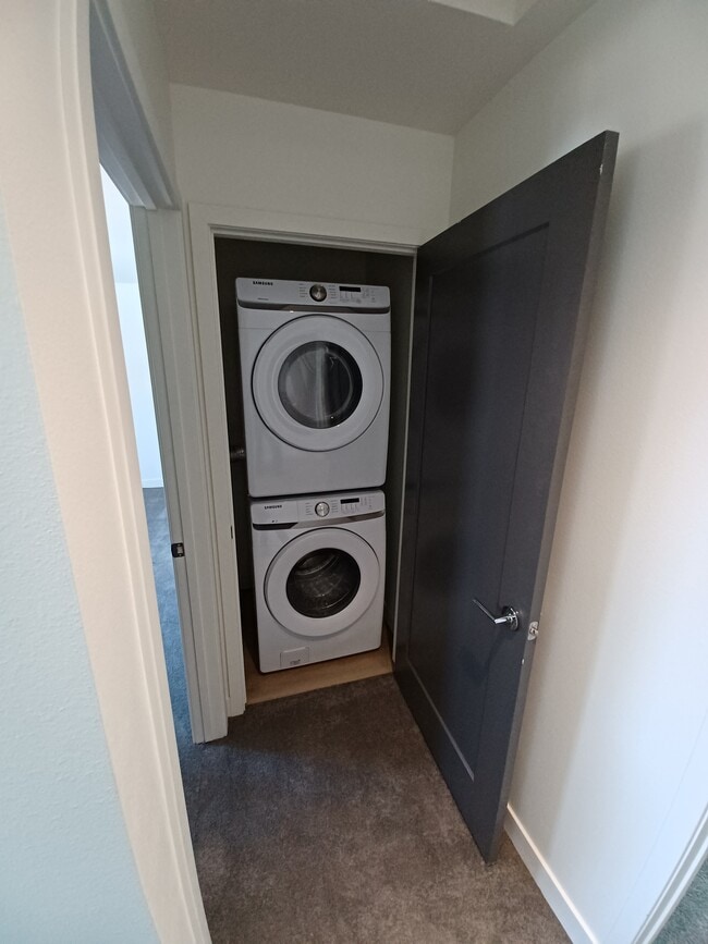 Theodora Rowhomes, Eau Claire, WI 54701 - photo 6