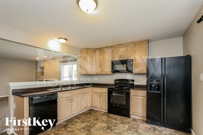 9214 Allegro Dr, Indianapolis, IN 46231 - photo 7