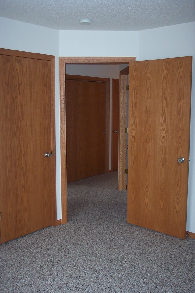 1118 Mark Ave unit b, Tomah, WI 54660 - photo 6