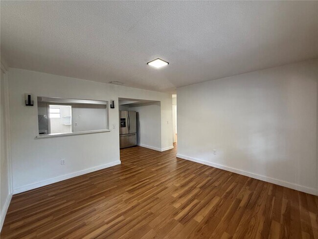 6301 Moseley St, Hollywood, FL 33024 - photo 2