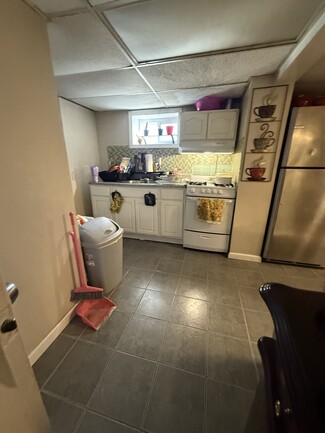 201 Joralemon St Unit Cozy place, Belleville, NJ 07109
