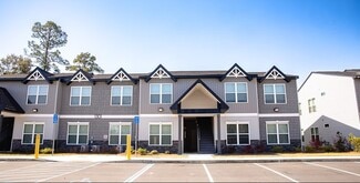 609 Lupo Ln, Douglas, GA 31533