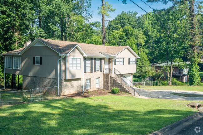 Ranch Style houses add to the charm of South Roebuck.