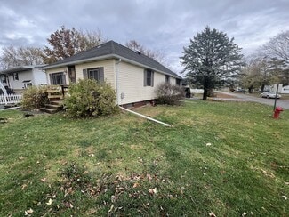 411 S 6th St, Wyoming, IL 61491