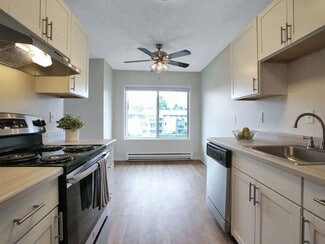 12601 SE River Rd, Milwaukie, OR 97222