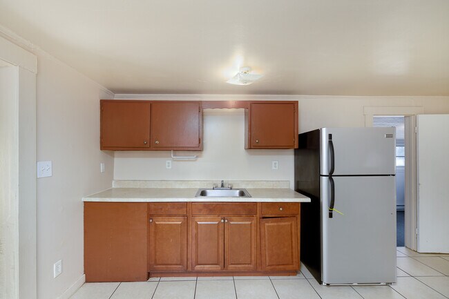 1715 14th St S unit 1715 14th St S, St. Petersburg, FL 33705 - photo 5