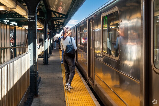 6 train has stations at Parkchester and at Castle Hill Avenue.