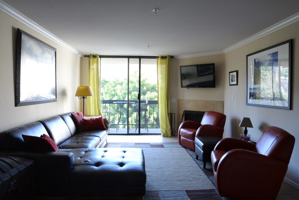 Hollywood Regis Condominiums unit 205, Los Angeles, CA 90046 - photo 1