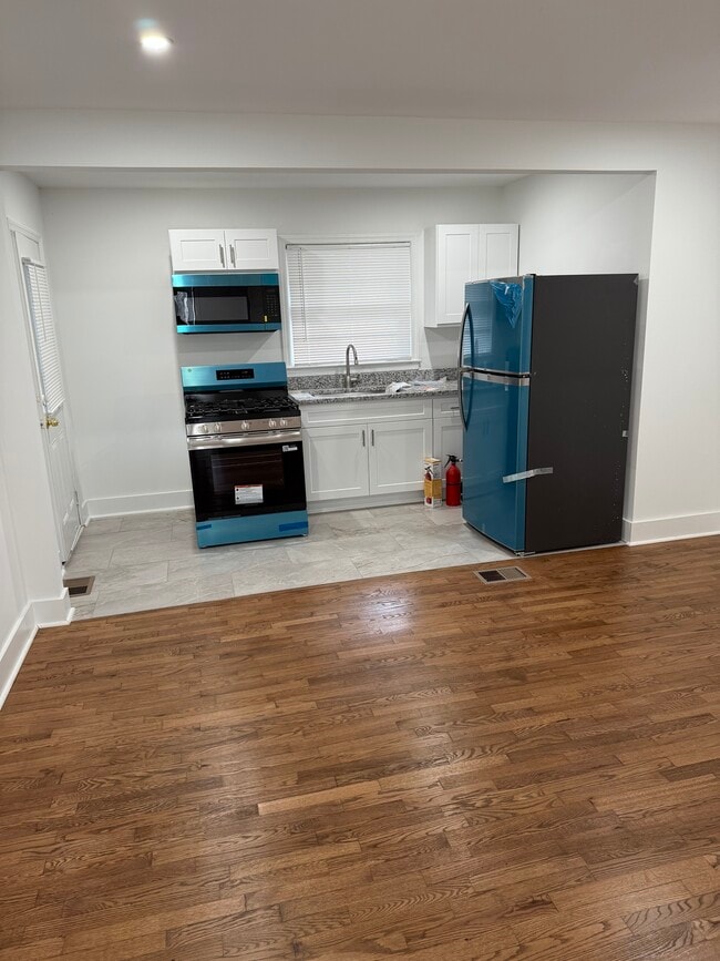 717 Sycamore Dr unit 1, Decatur, GA 30030 - photo 3