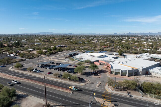Gridley Middle School receives a B- on Niche.