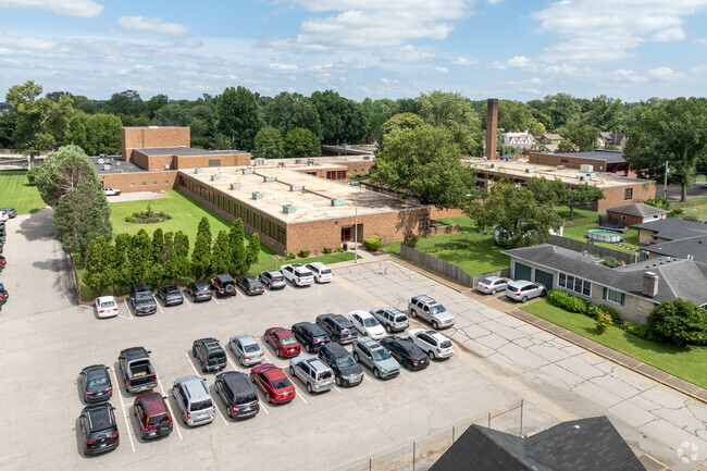 The student population of Harper Elementary School is 328 and the school serves K-5.
