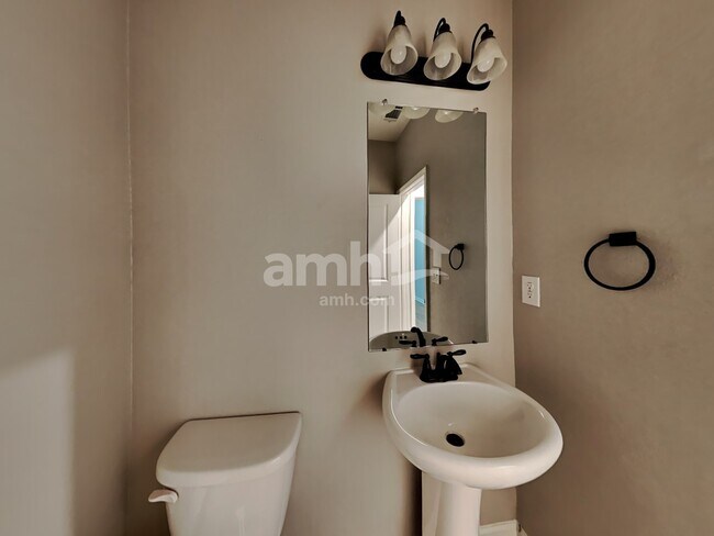 170 Al Jennah Blvd, Locust Grove, GA 30248 - photo 7