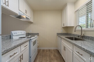 1645 Sierra Gardens Dr, Roseville, CA 95661