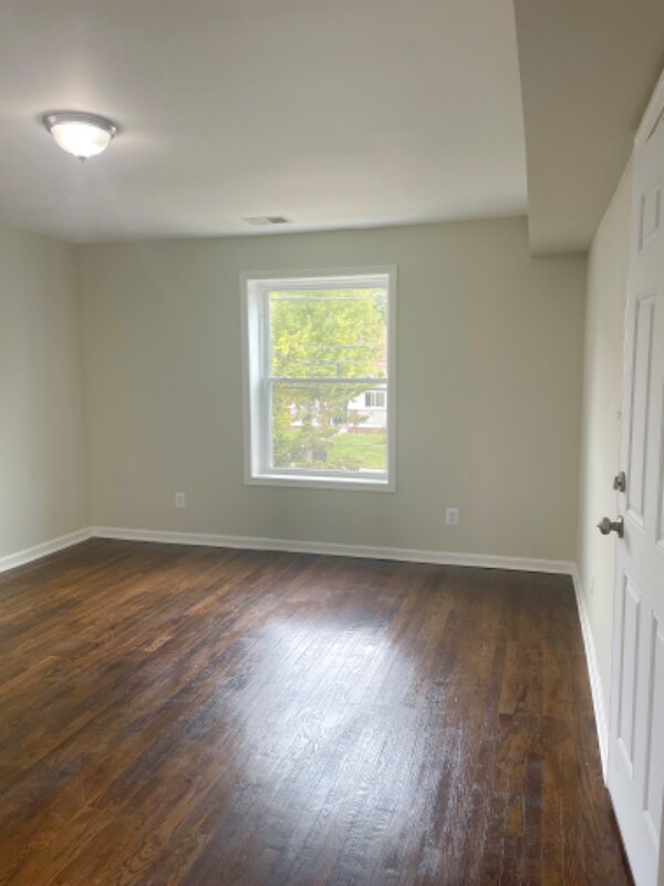3035 30th St SE Unit 2M, Washington, DC 20020