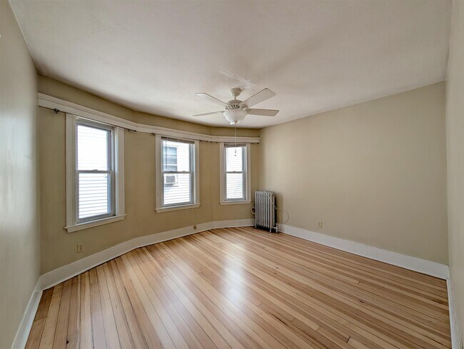 79 Conwell Ave unit 1, Somerville, MA 02144 - photo 2