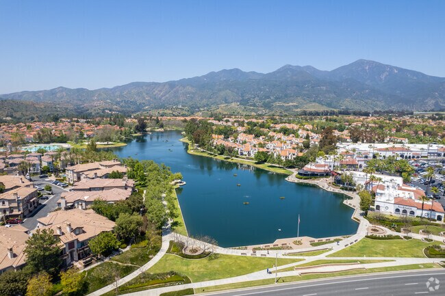 Rancho Santa Margarita Lake Park is a 1.5-acre recreation park in the City of Rancho Santa Margarita.