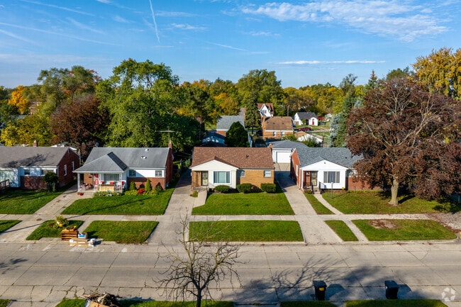 Mid-century ranch style homes are commonly seen throughout Butler.
