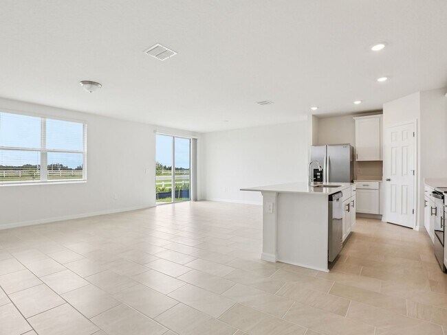 3869 Giorgio Dr, Winter Haven, FL 33884 - photo 3