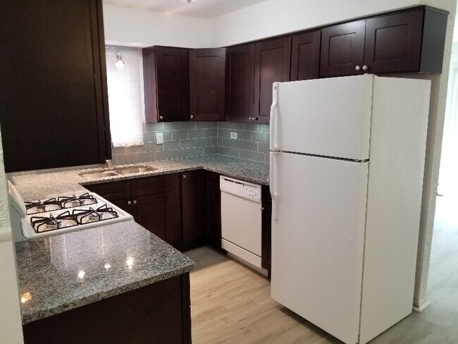 5712 Ridgemont Ln, Chicago Ridge, IL 60415 - photo 5