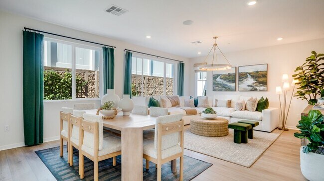 31669 Viviante Dr, Winchester, CA 92596 - photo 6